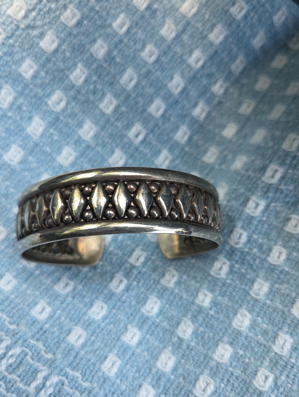Vintage Sterling Silver Navajo Diamond & Dots Design Open Cuff Bracelet.